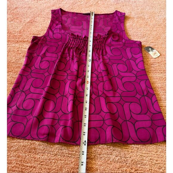 NWT Elie Tahari Silk Sleeveless Top Geometric Print Purple NWT Size S - Picture 5 of 7
